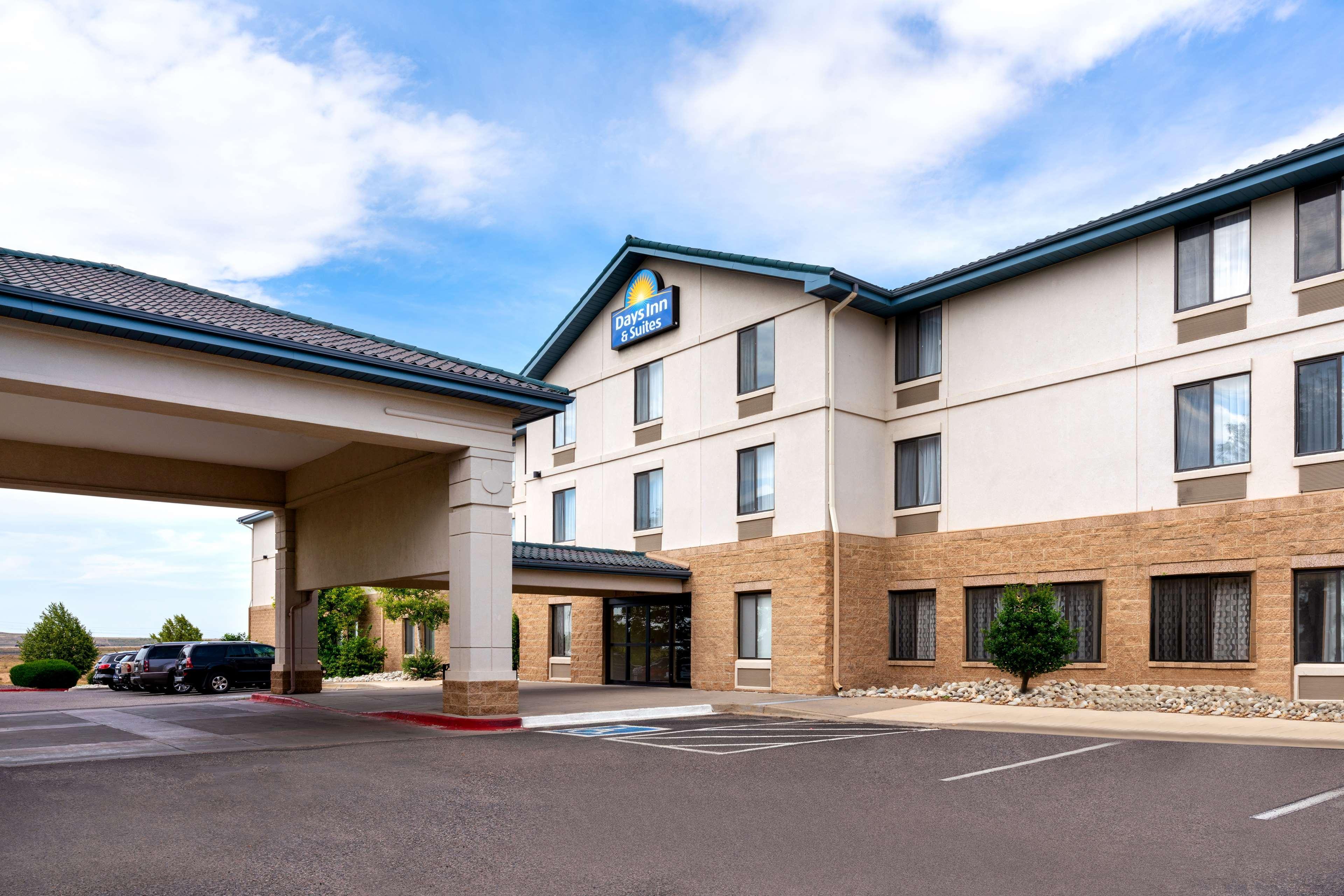 Days Inn & Suites By Wyndham Denver International Airport DEN Exterior foto