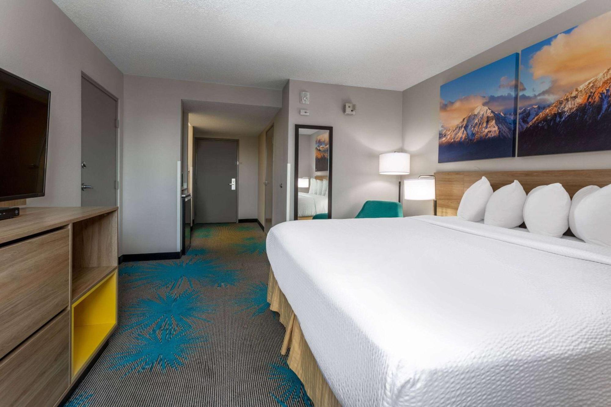 Days Inn & Suites By Wyndham Denver International Airport DEN Exterior foto
