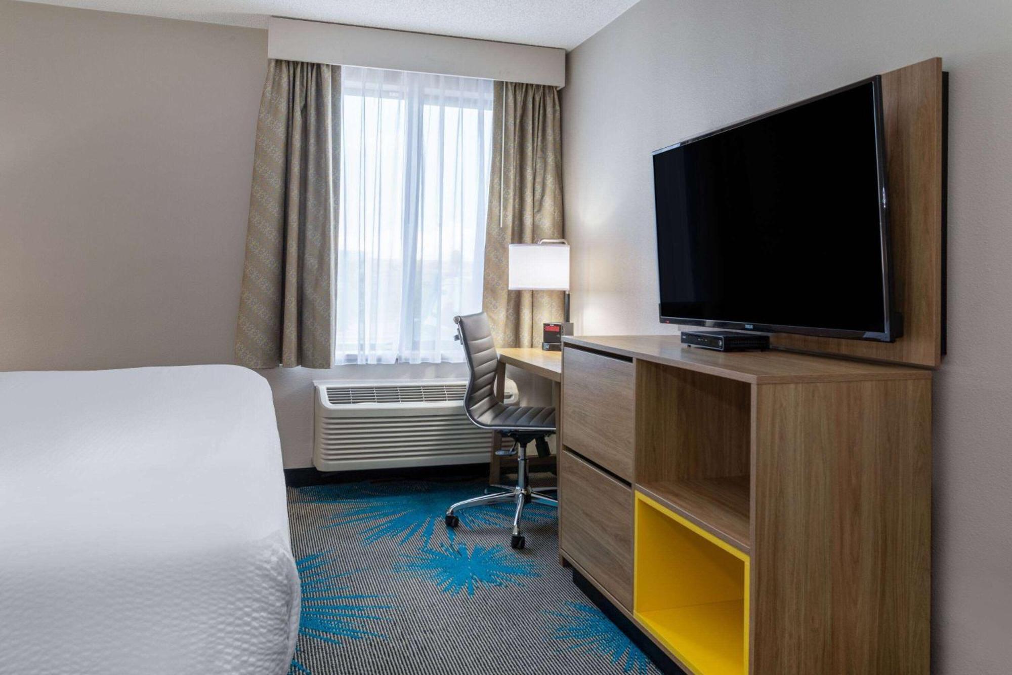Days Inn & Suites By Wyndham Denver International Airport DEN Exterior foto