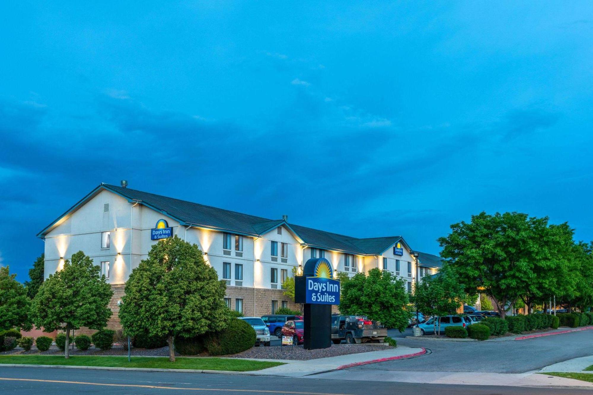 Days Inn & Suites By Wyndham Denver International Airport DEN Exterior foto