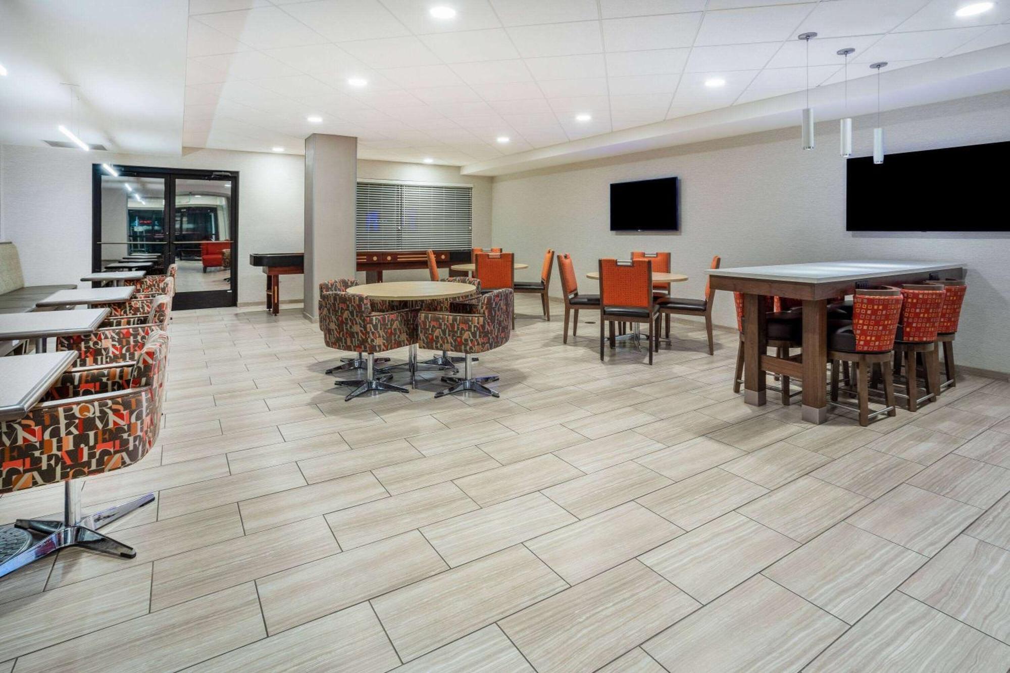 Days Inn & Suites By Wyndham Denver International Airport DEN Exterior foto